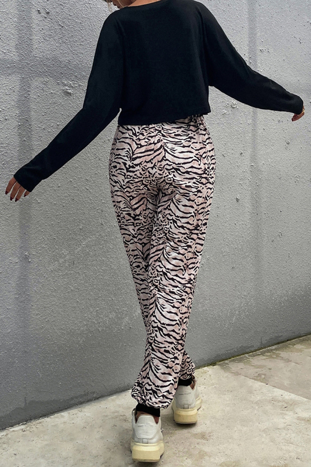 Round Neck T-Shirt Leopard Stripe Trousers Tracksuit